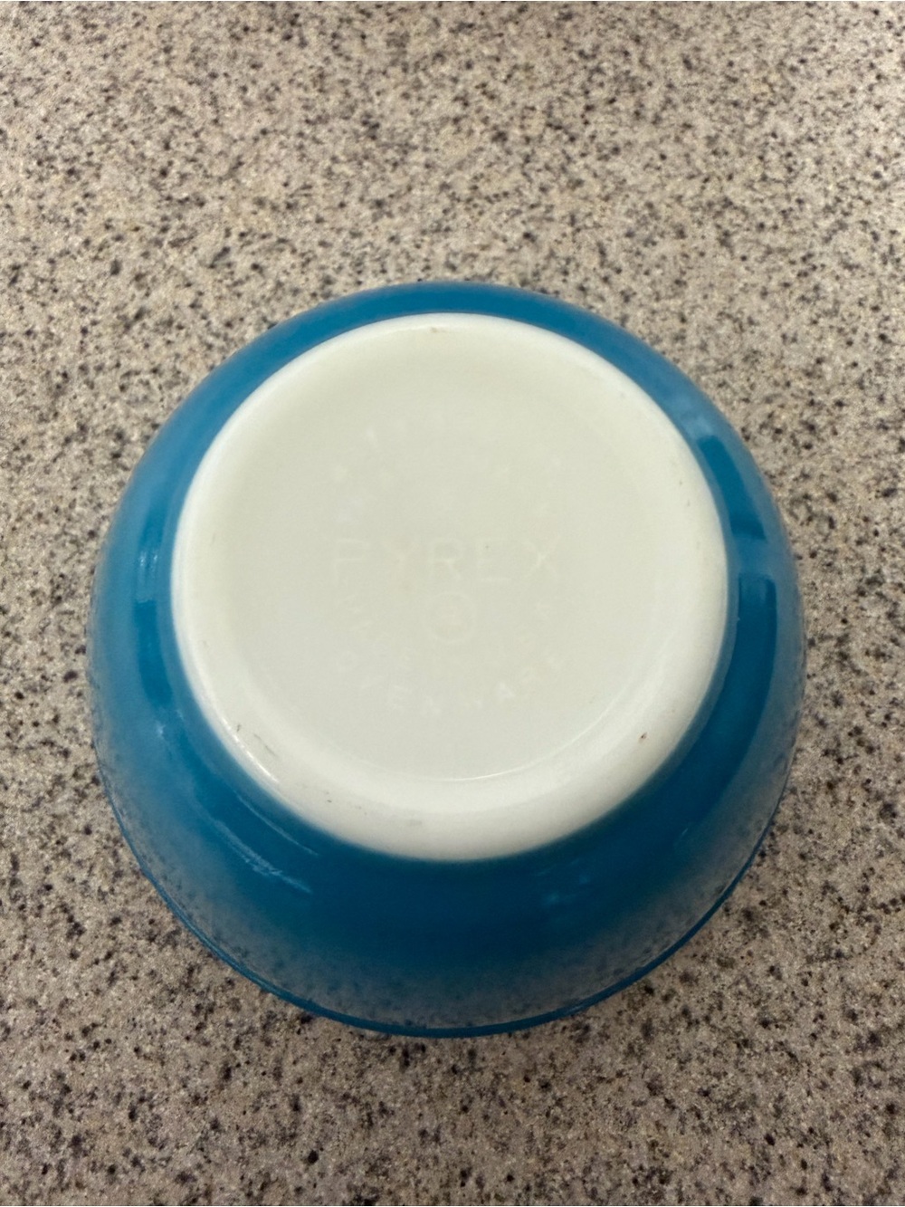 Pyrex Bright Blue Mixing Bowl - Picture 4 of 7
